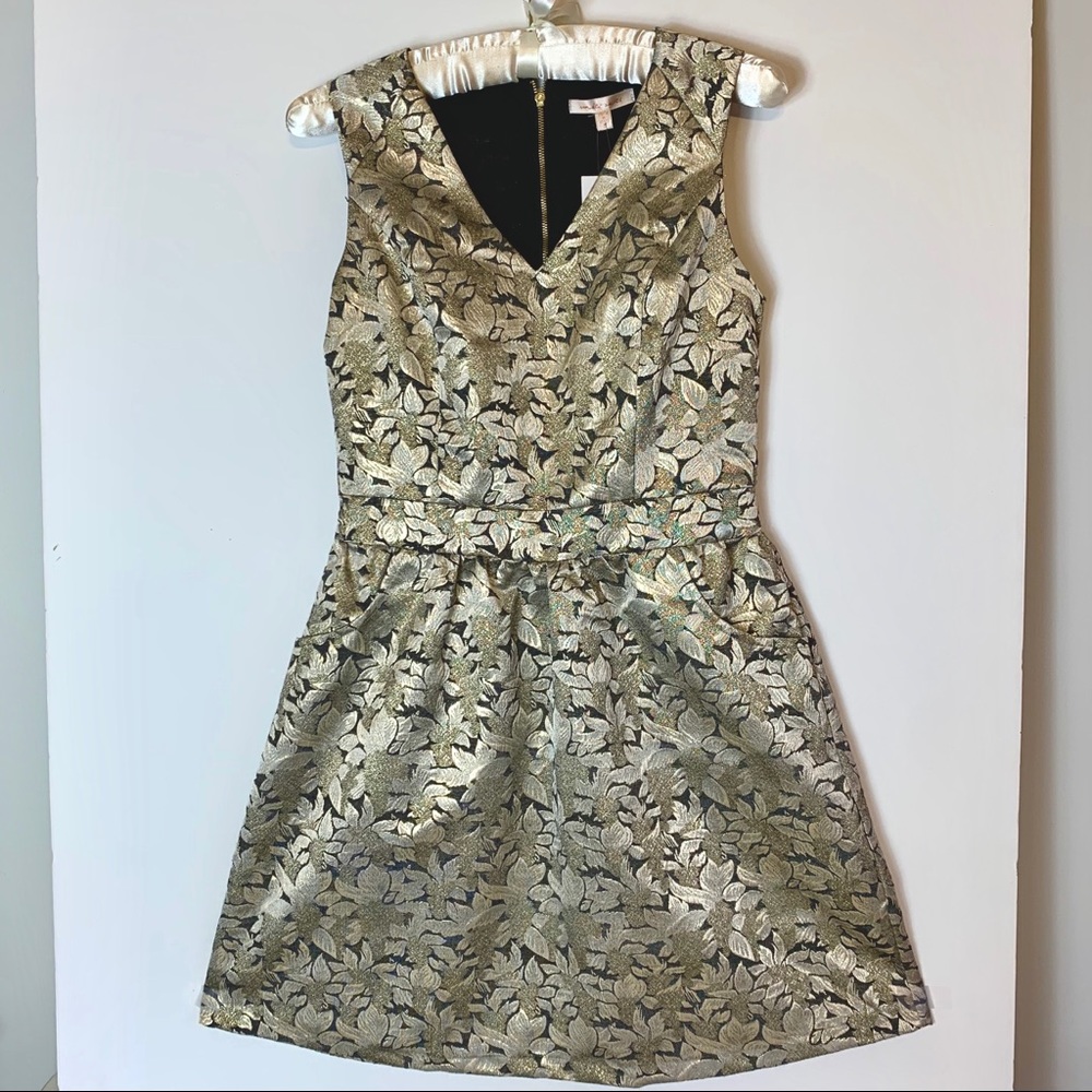 Beautiful special occasion dress!!